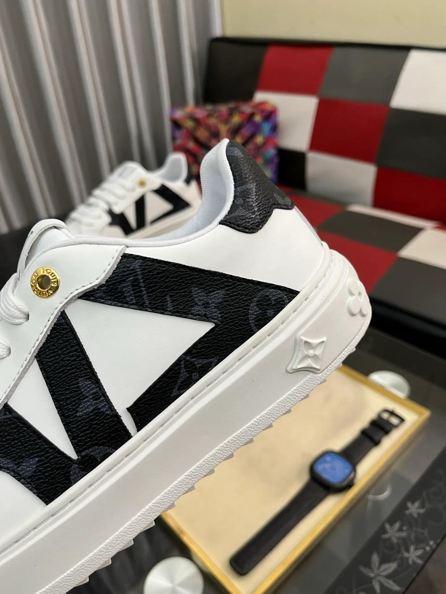 Men's shoes 💰520⌚️⌚️LV Louis Vuitton. The latest fashionable casual shoes are popular in physical stores. New spring and summer comfortable imported custom original cowhide, unique jacquard fabric element design. With sheepskin lining, Lv original bottom, [sun][sun] high-end packaging and high quality💪Details determine the quality, you can enter and leave the counter at will, welcome to compare🇮🇹Number of sizes 38-445️⃣Color options available